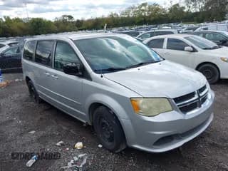 ✅ 2011 Dodge Grand Caravan Express • VIN: 2D4RN4DG5BR700387 • Lot: 43581862. Wystawiony na IAAI z przebiegiem 211 517 mil. Bezpłatny archiwum sprzedaży aukcyjnych z USA i szczegółowy raport historii pojazdu na DreamBid. Zdjęcie 1.