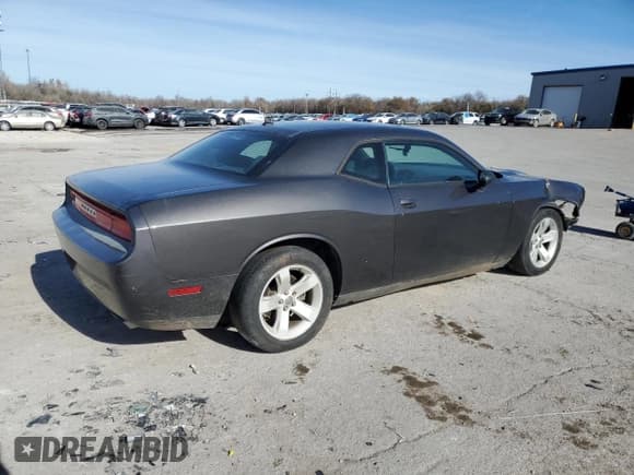 ✅ 2014 Dodge Challenger SXT • VIN: 2C3CDYAG5EH293641 • Lot: 84481854. Wystawiony na Copart z przebiegiem 121 234 mil. Bezpłatny archiwum sprzedaży aukcyjnych z USA i szczegółowy raport historii pojazdu na DreamBid. Zdjęcie 3.