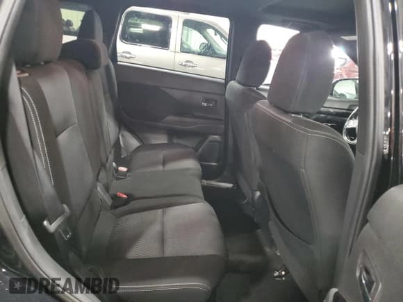 ✅ 2018 Mitsubishi Outlander ES • VIN: JA4AZ3A38JZ024204 • Lot: 92387375. Listed on Copart with 155,000 mi. Free auction sales archive from the USA and detailed vehicle history report at DreamBid. Image 11.