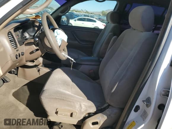 ✅ 2003 Toyota Sequoia SR5 • VIN: 5TDZT34A23S187066 • Lot: 90732945. Wystawiony na Copart z przebiegiem 227 169 mil. Bezpłatny archiwum sprzedaży aukcyjnych z USA i szczegółowy raport historii pojazdu na DreamBid. Zdjęcie 7.