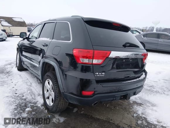 ✅ 2011 Jeep Grand Cherokee Laredo • VIN: 1J4RR4GT7BC542941 • Лот: 43808020. Опубликован ранее на IAAI с пробегом 150 903 миль. Бесплатный доступ к архиву аукционных продаж из США и подробный отчёт об истории автомобиля на DreamBid. Изображение 3.