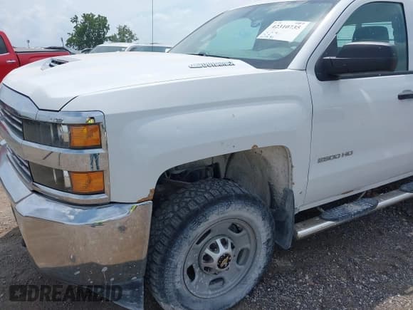 ✅ 2017 Chevrolet Silverado 2500HD Work Truck • VIN: 1GC1KUEY0HF217335 • Lot: 42310735. Listed on IAAI with 107,781 mi. Free auction sales archive from the USA and detailed vehicle history report at DreamBid. Image 17.