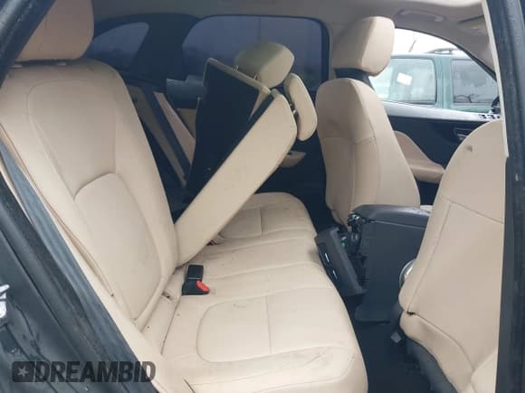 ✅ 2020 Jaguar F-Pace 25t Premium • VIN: SADCJ2FX4LA643433 • Лот: 41791110. Опубликован ранее на IAAI с пробегом Не указан. Бесплатный доступ к архиву аукционных продаж из США и подробный отчёт об истории автомобиля на DreamBid. Изображение 8.