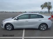✅ 2019 Hyundai Ioniq Blue • VIN: KMHC65LC1KU145232 • Lot: 41717635. Wystawiony na IAAI z przebiegiem 179 461 mil. Bezpłatny archiwum sprzedaży aukcyjnych z USA i szczegółowy raport historii pojazdu na DreamBid. Zdjęcie 14.