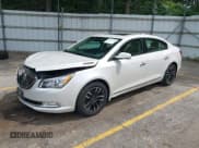✅ 2016 Buick LaCrosse Premium I • VIN: 1G4GE5G38GF133685 • Lot: 42871721. Wystawiony na IAAI z przebiegiem 118 023 mil. Bezpłatny archiwum sprzedaży aukcyjnych z USA i szczegółowy raport historii pojazdu na DreamBid. Zdjęcie 2.