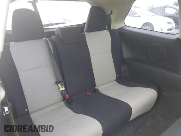 ✅ 2012 Toyota Yaris L • VIN: JTDJTUD34CD510355 • Lot: 43217898. Listed on IAAI with 145,759 mi. Free auction sales archive from the USA and detailed vehicle history report at DreamBid. Image 8.