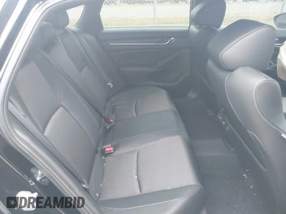 ✅ 2022 Honda Accord Sport • VIN: 1HGCV2F38NA021192 • Lot: 43558123. Wystawiony na IAAI z przebiegiem 35 476 mil. Bezpłatny archiwum sprzedaży aukcyjnych z USA i szczegółowy raport historii pojazdu na DreamBid. Zdjęcie 8.