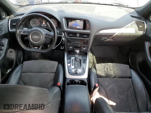 ✅ 2016 Audi SQ5 Premium Plus • VIN: WA1CCAFP0GA031455 • Lot: 70364735. Wystawiony na Copart z przebiegiem 128 401 mil. Bezpłatny archiwum sprzedaży aukcyjnych z USA i szczegółowy raport historii pojazdu na DreamBid. Zdjęcie 8.