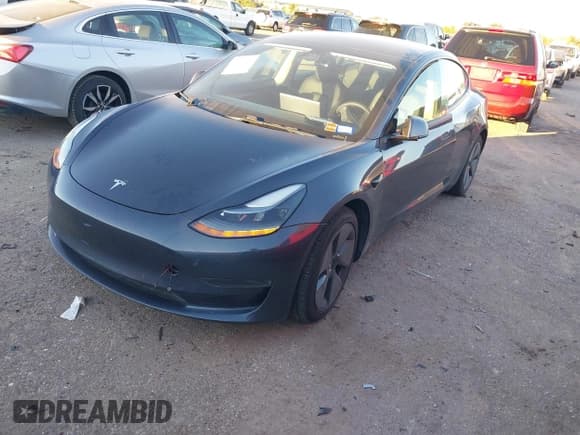 ✅ 2021 Tesla Model 3 Standard Range Plus • VIN: 5YJ3E1EA5MF985635 • Lot: 43575207. Wystawiony na IAAI z przebiegiem 63 336 mil. Bezpłatny archiwum sprzedaży aukcyjnych z USA i szczegółowy raport historii pojazdu na DreamBid. Zdjęcie 17.