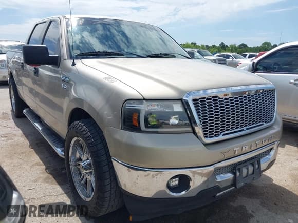 ✅ 2008 Ford F-150 XLT • VIN: 1FTPW12VX8FA91900 • Лот: 42455455. Опубликован ранее на IAAI с пробегом 329 039 миль. Бесплатный доступ к архиву аукционных продаж из США и подробный отчёт об истории автомобиля на DreamBid. Изображение 1.