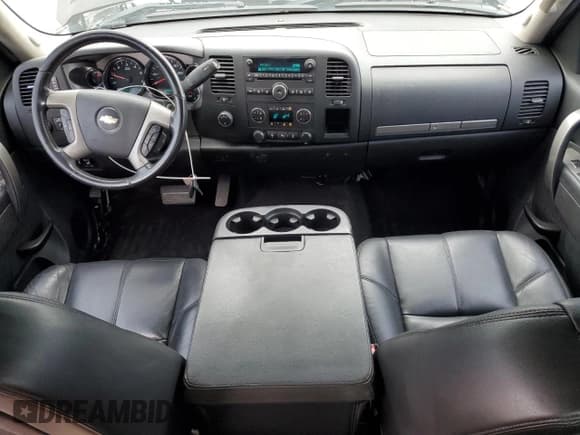 ✅ 2012 Chevrolet Silverado 2500HD • VIN: 1GC2KXEG8CZ306901 • Lot: 69229545. Listed on Copart with 174,843 mi. Free auction sales archive from the USA and detailed vehicle history report at DreamBid. Image 8.