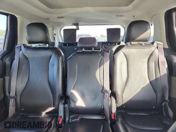 ✅ 2025 Kia Carnival SX • VIN: KNDNE5K38S6452273 • Lot: 91195645. Listed on Copart with 14,845 mi. Free auction sales archive from the USA and detailed vehicle history report at DreamBid. Image 10.