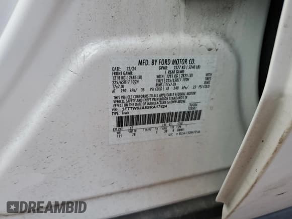 ✅ 2025 Ford Maverick XLT • VIN: 3FTTW8JA8SRA17424 • Lot: 85919655. Wystawiony na Copart z przebiegiem 14 599 mil. Bezpłatny archiwum sprzedaży aukcyjnych z USA i szczegółowy raport historii pojazdu na DreamBid. Zdjęcie 12.