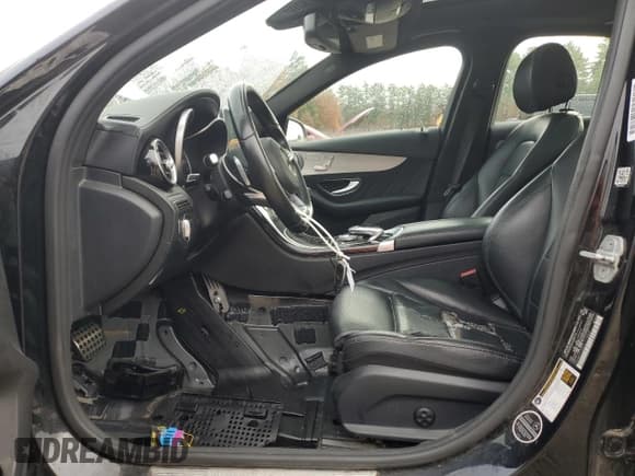 ✅ 2016 Mercedes-Benz C 300 • VIN: 55SWF4KBXGU110837 • Lot: 90907875. Listed on Copart with Not provided. Free auction sales archive from the USA and detailed vehicle history report at DreamBid. Image 7.