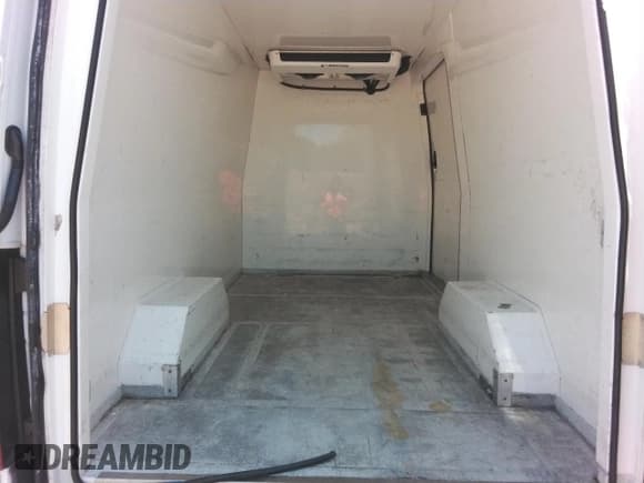 ✅ 2019 Mercedes-Benz Sprinter Cargo • VIN: WD3PF0CD8KT006426 • Lot: 57263295. Listed on Copart with 253,212 mi. Free auction sales archive from the USA and detailed vehicle history report at DreamBid. Image 10.