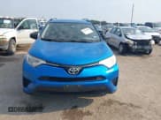 ✅ 2016 Toyota RAV4 LE • VIN: JTMZFREV5GJ093780 • Lot: 43091867. Wystawiony na IAAI z przebiegiem 135 005 mil. Bezpłatny archiwum sprzedaży aukcyjnych z USA i szczegółowy raport historii pojazdu na DreamBid. Zdjęcie 12.