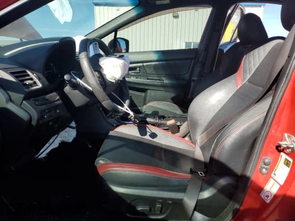 ✅ 2015 Subaru WRX STI Limited • VIN: JF1VA2U6XF9814969 • Lot: 85649965. Wystawiony na Copart z przebiegiem 62 242 mil. Bezpłatny archiwum sprzedaży aukcyjnych z USA i szczegółowy raport historii pojazdu na DreamBid. Zdjęcie 7.