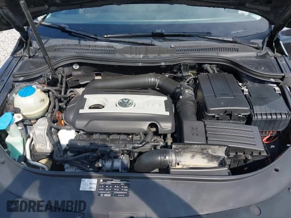 ✅ 2011 Volkswagen CC Sport • VIN: WVWMN7AN7BE720794 • Lot: 43029563. Wystawiony na IAAI z przebiegiem 184 291 mil. Bezpłatny archiwum sprzedaży aukcyjnych z USA i szczegółowy raport historii pojazdu na DreamBid. Zdjęcie 10.