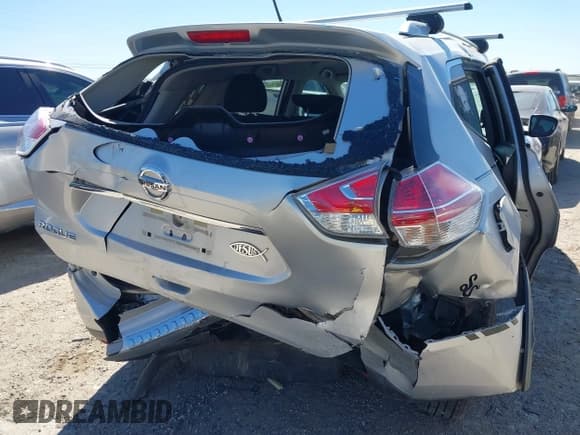 ✅ 2016 Nissan Rogue SV • VIN: KNMAT2MT2GP721532 • Lot: 43560618. Wystawiony na IAAI z przebiegiem 90 707 mil. Bezpłatny archiwum sprzedaży aukcyjnych z USA i szczegółowy raport historii pojazdu na DreamBid. Zdjęcie 6.