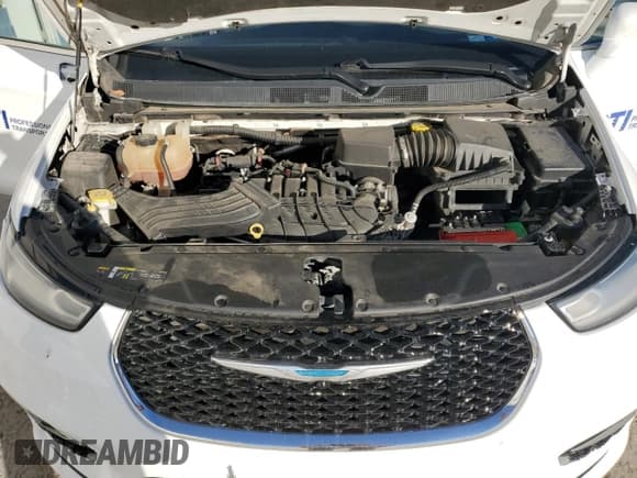 ✅ 2022 Chrysler Pacifica Touring • VIN: 2C4RC1FG6NR104837 • Lot: 86180395. Wystawiony na Copart z przebiegiem 142 935 mil. Bezpłatny archiwum sprzedaży aukcyjnych z USA i szczegółowy raport historii pojazdu na DreamBid. Zdjęcie 12.