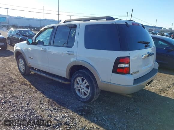 ✅ 2008 Ford Explorer Eddie Bauer • VIN: 1FMEU74E78UA27544 • Lot: 43569229. Wystawiony na IAAI z przebiegiem 111 734 mil. Bezpłatny archiwum sprzedaży aukcyjnych z USA i szczegółowy raport historii pojazdu na DreamBid. Zdjęcie 3.