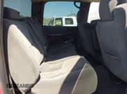 ✅ 2005 Chevrolet Silverado 2500HD LS • VIN: 1GCHK23U85F835517 • Lot: 42348998. Wystawiony na IAAI z przebiegiem 206 783 mil. Bezpłatny archiwum sprzedaży aukcyjnych z USA i szczegółowy raport historii pojazdu na DreamBid. Zdjęcie 8.