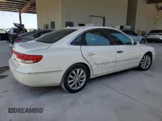 2008 Hyundai Azera Limited с VIN KMHFC46F18A275639, выставлен на аукционе Copart как лот 57425425 с пробегом 131 118 миль миль и Списание • Salvage title. История ставок и продаж доступна на DreamBid. Изображение 3.