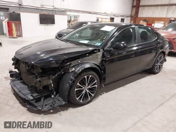 2020 Toyota Camry SE with VIN 4T1G11BK2LU004088, listed as a IAAI auction lot 42318280 with 76,053 mi miles and . Bid and sale history available at DreamBid. Image 2.