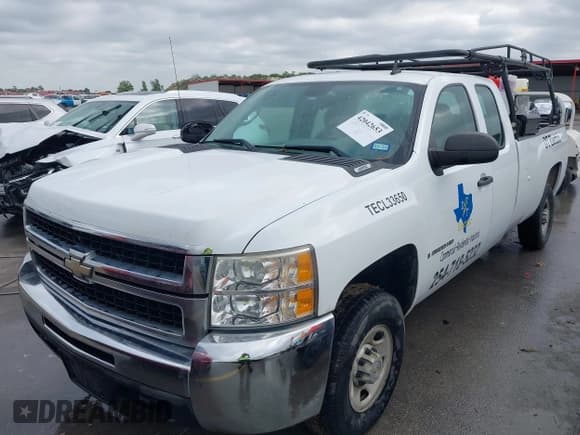 ✅ 2009 Chevrolet Silverado 2500HD Work Truck • VIN: 1GCHC49K59E149669 • Лот: 42042653. Опубликован ранее на IAAI с пробегом 160 732 миль. Бесплатный доступ к архиву аукционных продаж из США и подробный отчёт об истории автомобиля на DreamBid. Изображение 2.
