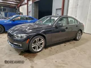 ✅ 2018 BMW 3 Series 330i xDrive • VIN: WBA8D9C52JA607805 • Лот: 96759875. Опубликован ранее на Copart с пробегом 138 501 миль. Бесплатный доступ к архиву аукционных продаж из США и подробный отчёт об истории автомобиля на DreamBid. Изображение 1.