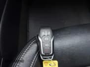 ✅ 2015 Ford Mustang V6 • VIN: 1FA6P8AM3F5355512 • Lot: 43756482. Wystawiony na IAAI z przebiegiem 135 283 mil. Bezpłatny archiwum sprzedaży aukcyjnych z USA i szczegółowy raport historii pojazdu na DreamBid. Zdjęcie 11.