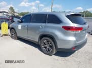 ✅ 2019 Toyota Highlander LE • VIN: 5TDZZRFH8KS362902 • Lot: 42134460. Listed on IAAI with 40,102 mi. Free auction sales archive from the USA and detailed vehicle history report at DreamBid. Image 3.
