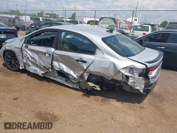 ✅ 2021 Toyota Corolla SE • VIN: 5YFS4MCE5MP094772 • Lot: 42833124. Wystawiony na IAAI z przebiegiem 43 731 mil. Bezpłatny archiwum sprzedaży aukcyjnych z USA i szczegółowy raport historii pojazdu na DreamBid. Zdjęcie 3.