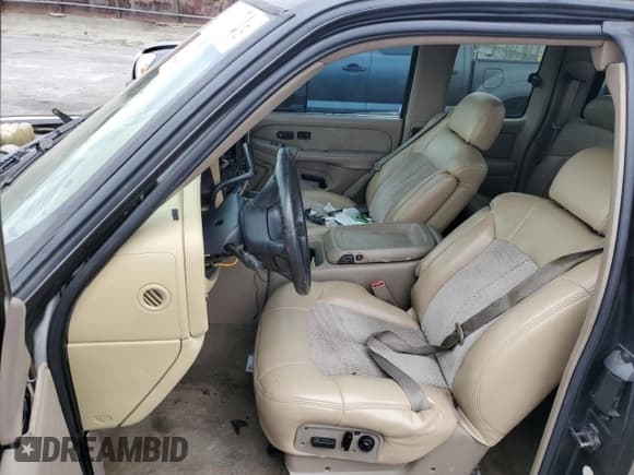 ✅ 2002 Chevrolet Silverado 2500HD LS • VIN: 1GCHC29102E117150 • Lot: 78233374. Wystawiony na Copart z przebiegiem 209 220 mil. Bezpłatny archiwum sprzedaży aukcyjnych z USA i szczegółowy raport historii pojazdu na DreamBid. Zdjęcie 7.