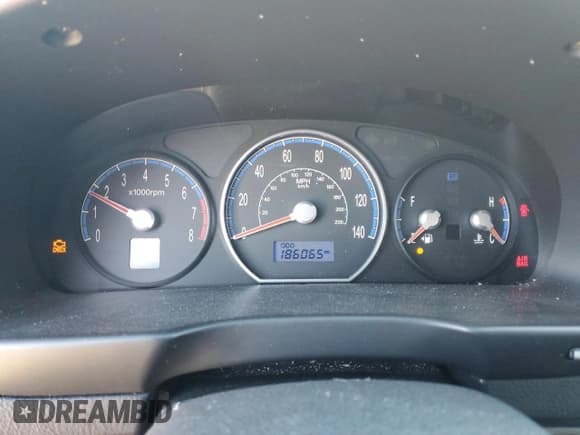 ✅ 2007 Hyundai Santa Fe GLS • VIN: 5NMSG13D17H106086 • Lot: 87237624. Listed on Copart with 186,065 mi. Free auction sales archive from the USA and detailed vehicle history report at DreamBid. Image 9.