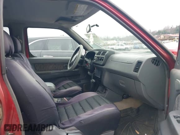 ✅ 2000 Nissan Frontier XE • VIN: 1N6ED27T3YC389777 • Lot: 43833126. Wystawiony na IAAI z przebiegiem 218 939 mil. Bezpłatny archiwum sprzedaży aukcyjnych z USA i szczegółowy raport historii pojazdu na DreamBid. Zdjęcie 5.