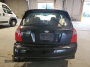 ✅ 2006 Kia Spectra • VIN: KNAFE161065339707 • Lot: 70429615. Wystawiony na Copart z przebiegiem 170 222 mil. Bezpłatny archiwum sprzedaży aukcyjnych z USA i szczegółowy raport historii pojazdu na DreamBid. Zdjęcie 6.