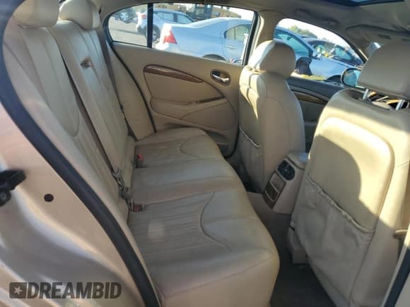 ✅ 2000 Jaguar S-Type V6 • VIN: SAJDA01C8YFL44371 • Лот: 81487445. Опубликован ранее на Copart с пробегом 112 513 миль. Бесплатный доступ к архиву аукционных продаж из США и подробный отчёт об истории автомобиля на DreamBid. Изображение 10.