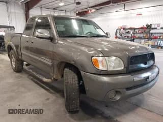 ✅ 2003 Toyota Tundra SR5 • VIN: 5TBBT44103S427800 • Lot: 42988179. Listed on IAAI with 397,558 mi. Free auction sales archive from the USA and detailed vehicle history report at DreamBid. Image 1.