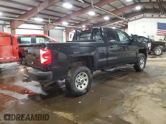 ✅ 2018 Chevrolet Silverado 2500HD Work Truck • VIN: 1GC2KUEGXJZ335523 • Лот: 93094635. Опубликован ранее на Copart с пробегом 145 232 миль. Бесплатный доступ к архиву аукционных продаж из США и подробный отчёт об истории автомобиля на DreamBid. Изображение 3.