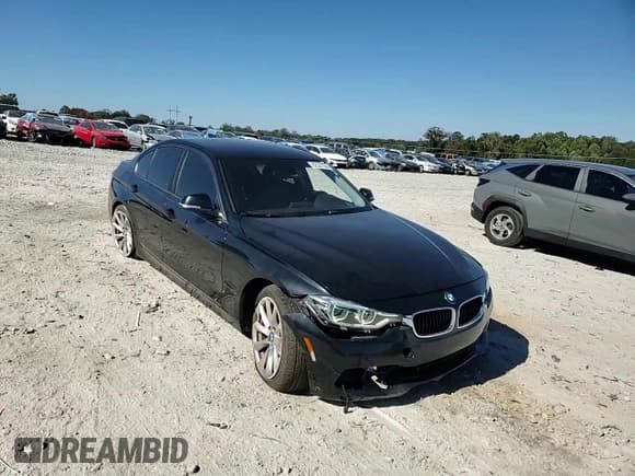 ✅ 2018 BMW 3 Series 320i • VIN: WBA8E1G59JNU93383 • Lot: 82527355. Listed on Copart with 108,886 mi. Free auction sales archive from the USA and detailed vehicle history report at DreamBid. Image 13.