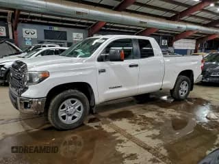 ✅ 2018 Toyota Tundra SR • VIN: 5TFUW5F18JX749697 • Lot: 96803245. Listed on Copart with 260,031 mi. Free auction sales archive from the USA and detailed vehicle history report at DreamBid. Image 1.