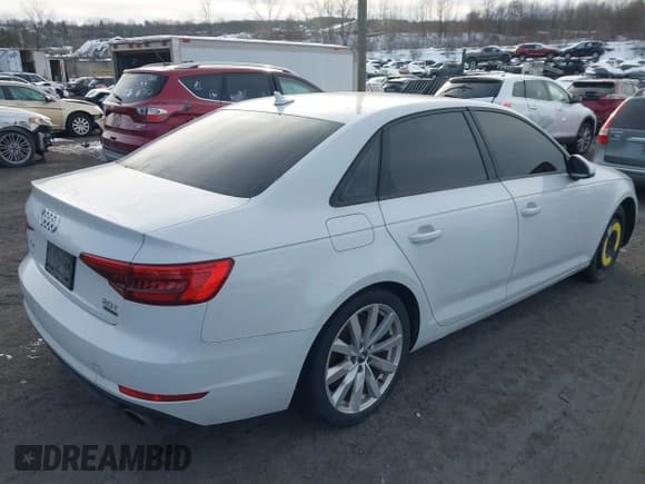 ✅ 2017 Audi A4 Premium • VIN: WAUANAF42HN025547 • Lot: 43875670. Listed on IAAI with 89,388 mi. Free auction sales archive from the USA and detailed vehicle history report at DreamBid. Image 4.