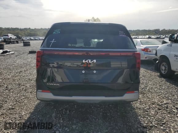 ✅ 2025 Kia Carnival LX • VIN: KNDNB5K35S6498653 • Лот: 89460655. Опубликован ранее на Copart с пробегом 10 854 миль. Бесплатный доступ к архиву аукционных продаж из США и подробный отчёт об истории автомобиля на DreamBid. Изображение 6.