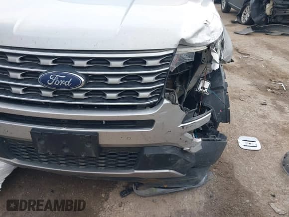 ✅ 2016 Ford Explorer Limited • VIN: 1FM5K7F8XGGD03225 • Lot: 42282703. Wystawiony na IAAI z przebiegiem 121 637 mil. Bezpłatny archiwum sprzedaży aukcyjnych z USA i szczegółowy raport historii pojazdu na DreamBid. Zdjęcie 6.