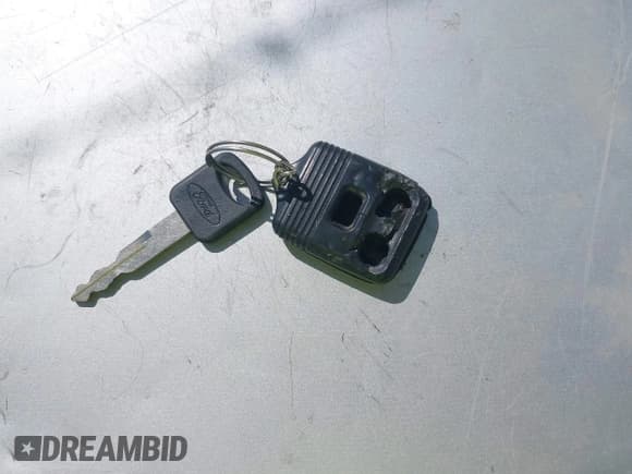 ✅ 2007 Ford F-250 XL • VIN: 1FTSW21P37EB23755 • Lot: 42931672. Listed on IAAI with 191,997 mi. Free auction sales archive from the USA and detailed vehicle history report at DreamBid. Image 11.