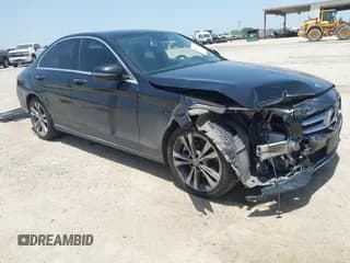 ✅ 2017 Mercedes-Benz C 300 • VIN: 55SWF4JB4HU205395 • Lot: 42767620. Wystawiony na IAAI z przebiegiem 113 132 mil. Bezpłatny archiwum sprzedaży aukcyjnych z USA i szczegółowy raport historii pojazdu na DreamBid. Zdjęcie 1.