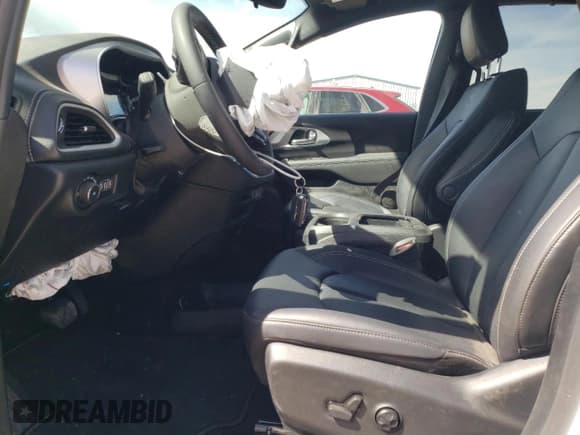 ✅ 2024 Chrysler Pacifica Touring L • VIN: 2C4RC3BG6RR188942 • Лот: 49329785. Опубликован ранее на Copart с пробегом 2 057 миль. Бесплатный доступ к архиву аукционных продаж из США и подробный отчёт об истории автомобиля на DreamBid. Изображение 7.