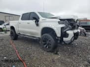 ✅ 2019 Chevrolet Silverado 1500 High Country • VIN: 3GCPWFED3KG140022 • Lot: 45001935. Wystawiony na Copart z przebiegiem 105 154 mil. Bezpłatny archiwum sprzedaży aukcyjnych z USA i szczegółowy raport historii pojazdu na DreamBid. Zdjęcie 4.