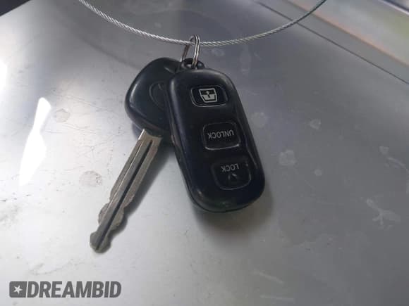 ✅ 2004 Toyota 4Runner SR5 • VIN: JTEZU14R548014036 • Lot: 42151659. Listed on IAAI with 217,834 mi. Free auction sales archive from the USA and detailed vehicle history report at DreamBid. Image 11.